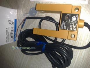欧姆龙OMRON E3S-GS3E4凹槽型光电开关 工业自动化的可靠感知之选
